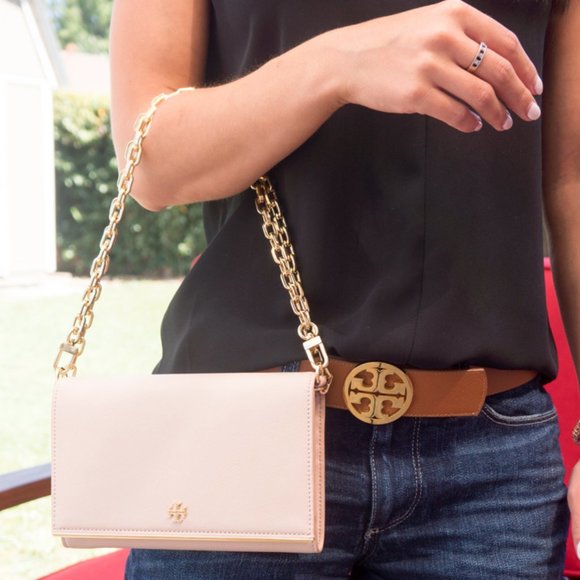 ❤️ NWT Tory Burch Robinson WOC Wallet On a Chain Leather Crossbody Shiraz Red - Picture 4 of 16